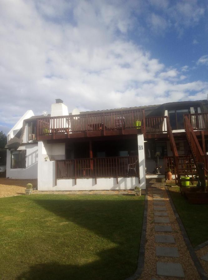 Chilli Moon B&B Stilbaai Exterior foto