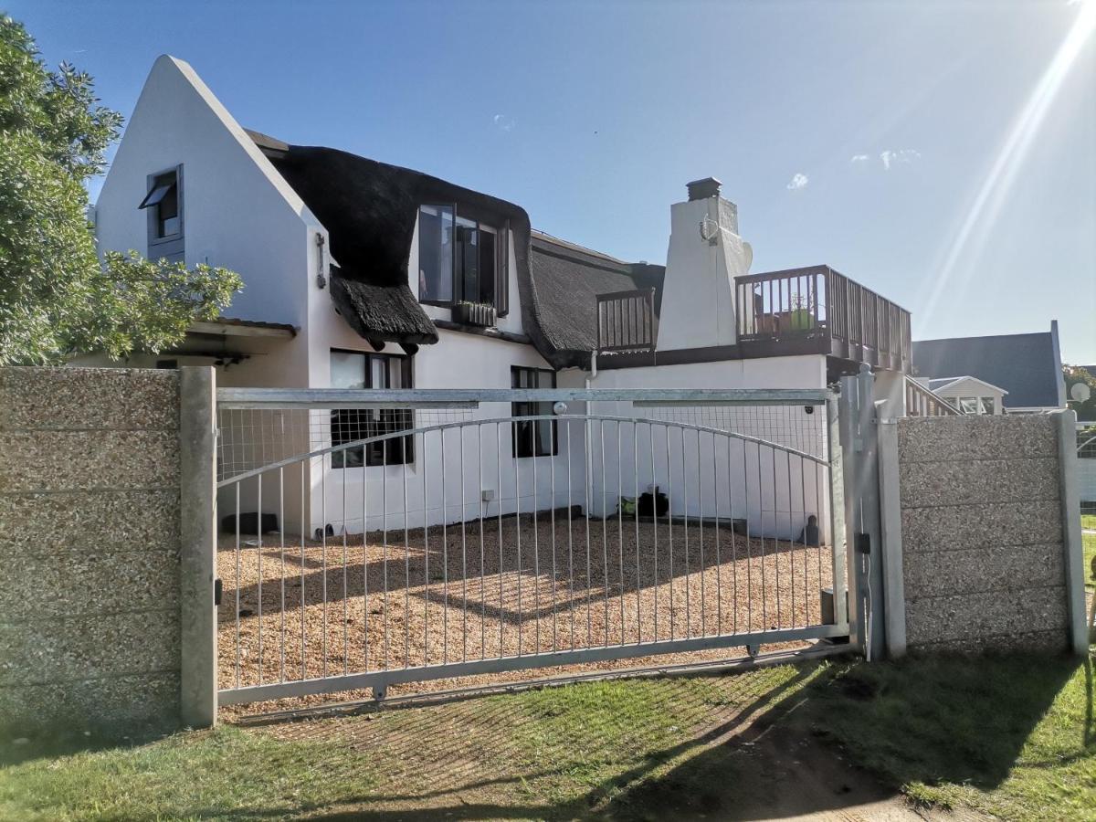 Chilli Moon B&B Stilbaai Exterior foto